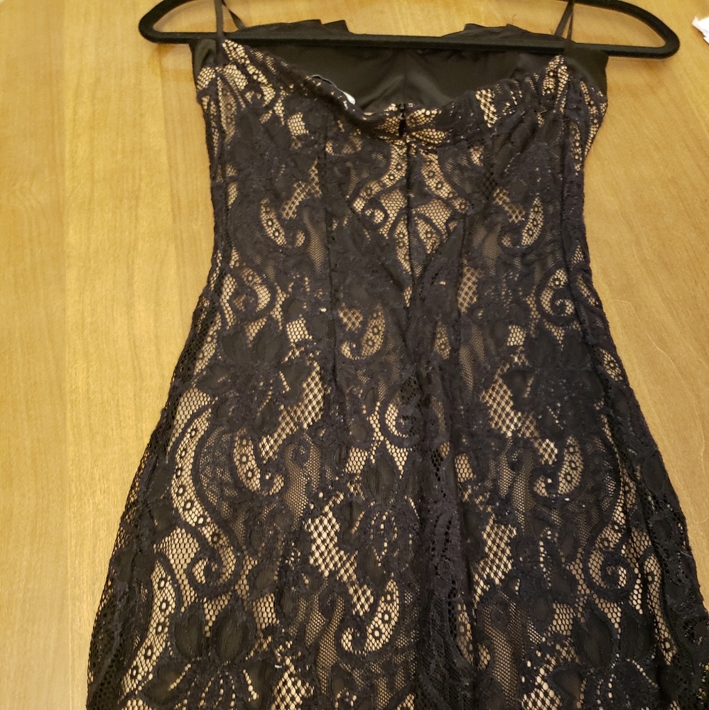 Dress - Picture 2 of 2